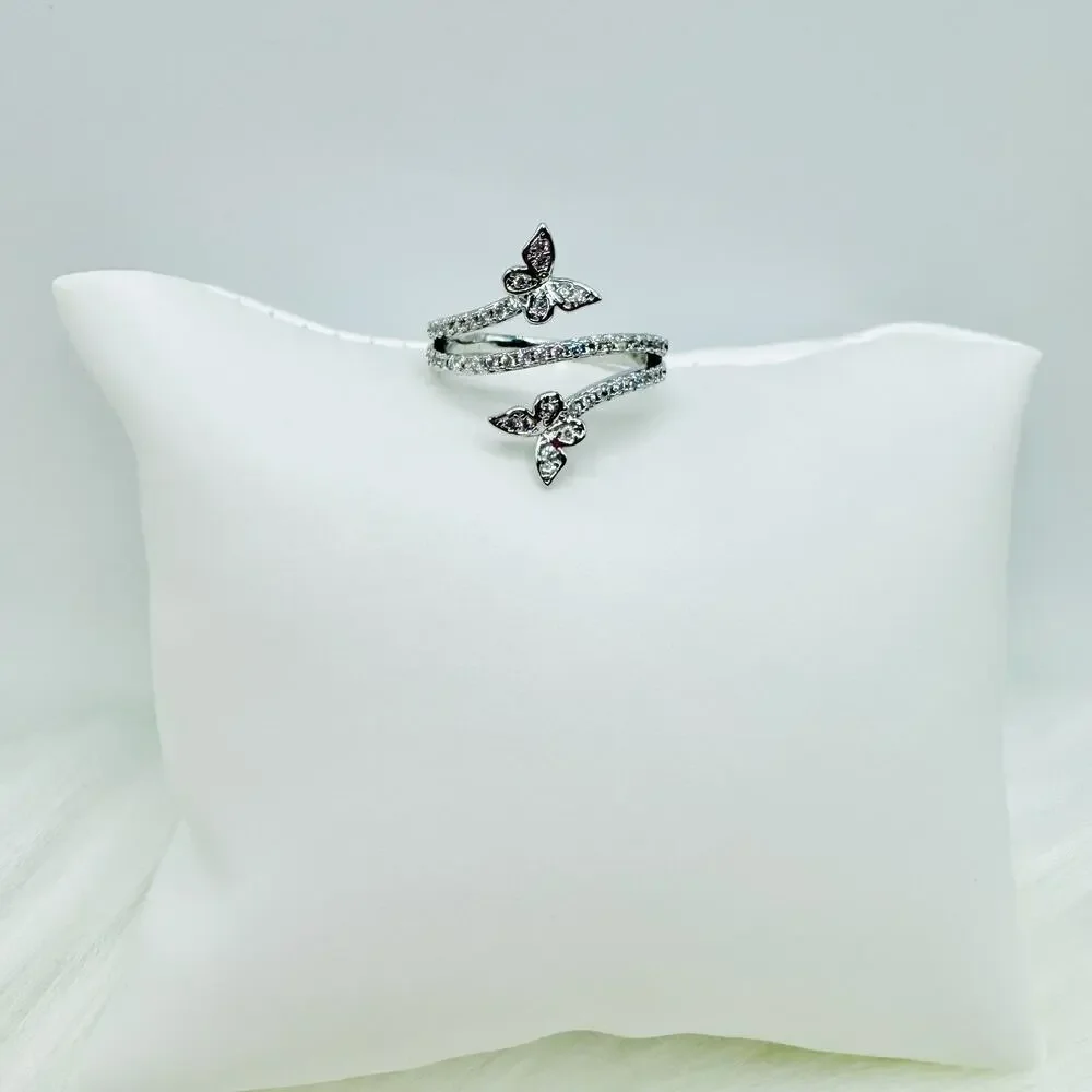 Unbranded beautiful silver